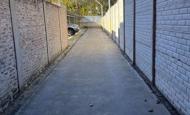 Venta edificio con unidades de 2 y 3 ambientes, local y cocheras en Florencio Varela