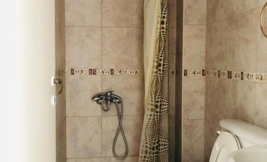 Venta edificio con unidades de 2 y 3 ambientes, local y cocheras en Florencio Varela