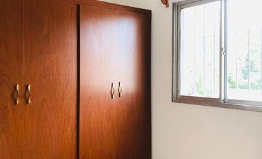 Venta edificio con unidades de 2 y 3 ambientes, local y cocheras en Florencio Varela