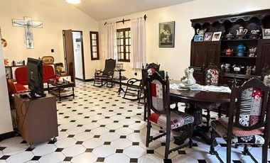 Importante casa de 4 dormitorios en VENTA sobre Av. Mate de Luna al 4400, Parque Guillermina, SMT