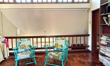 Importante casa de 4 dormitorios en VENTA sobre Av. Mate de Luna al 4400, Parque Guillermina, SMT