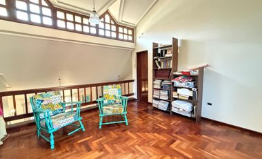 Importante casa de 4 dormitorios en VENTA sobre Av. Mate de Luna al 4400, Parque Guillermina, SMT