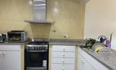 Amplio Departamento media cuadra de la Estacion