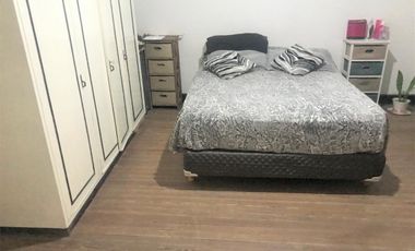 Casa. 3 dormitorios.2 baños.Fondo.Quincho.Parrilla.Cochera.Bernal Este