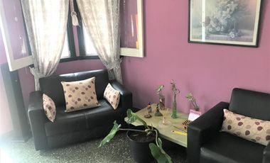 Casa. 3 dormitorios.2 baños.Fondo.Quincho.Parrilla.Cochera.Bernal Este