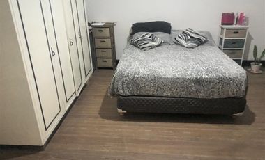 Casa. 3 dormitorios.2 baños.Fondo.Quincho.Parrilla.Cochera.Bernal Este