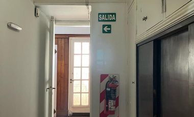 Casa ideal locales en inmejorable zona de Lomas