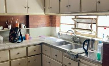 Casa ideal locales en inmejorable zona de Lomas