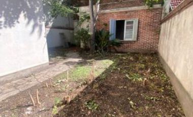 Casa ideal locales en inmejorable zona de Lomas