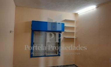 CASA DE 3 AMBIENTES EN ALQUILER CASTELAR