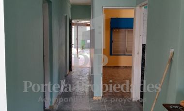 CASA DE 3 AMBIENTES EN ALQUILER CASTELAR