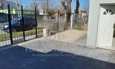 CASA DE 3 AMBIENTES EN ALQUILER CASTELAR