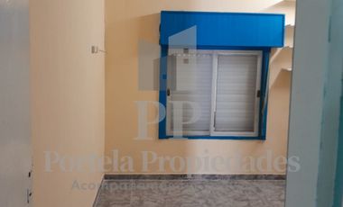 CASA DE 3 AMBIENTES EN ALQUILER CASTELAR