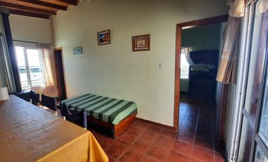 Casa en venta - 2 Dormitorios 1 Baño - Cochera - 637Mts2 - Necochea