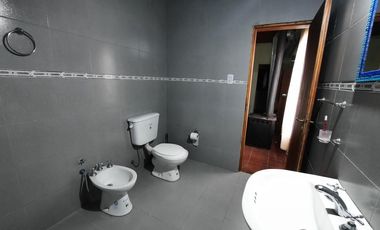 Casa en venta - 2 Dormitorios 1 Baño - Cochera - 637Mts2 - Necochea