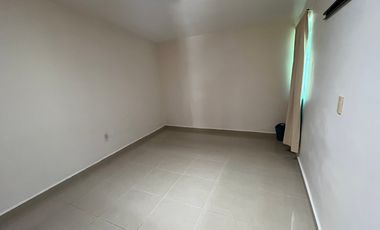 CASA EN RENTA, VALLE DORADO, REMODELADA DE UN NIVEL.