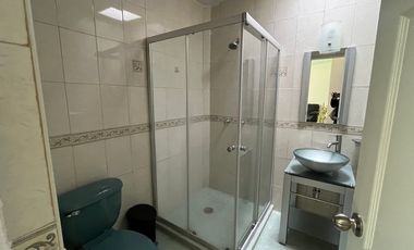 CASA EN RENTA, VALLE DORADO, REMODELADA DE UN NIVEL.