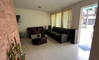 CASA EN RENTA, VALLE DORADO, REMODELADA DE UN NIVEL.