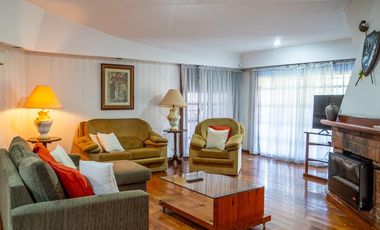 Imponente Casa con gran parque en Banfield Este