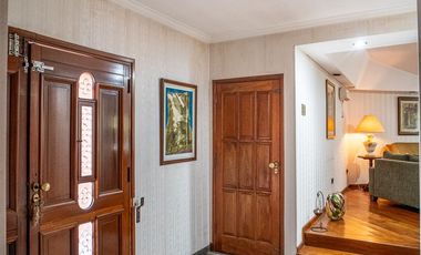 Imponente Casa con gran parque en Banfield Este