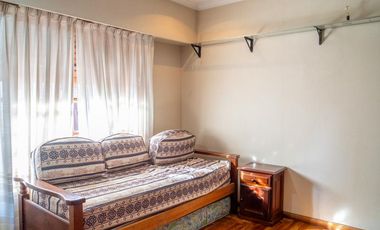 Imponente Casa con gran parque en Banfield Este