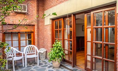 Imponente Casa con gran parque en Banfield Este