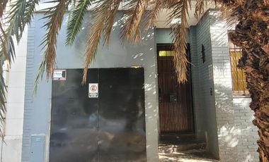 CASA  EN ALQUILER .APTO COMERCIAL IDEAL GASTRONOMICO