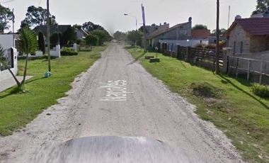 Casa en venta - 3 Dormitorios 2 Baños - Cochera -380Mts2 - Santa Clara del Mar