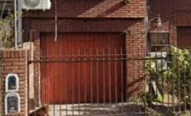 Casa en venta - 6 Dormitorios 4 Baños - General San Martín