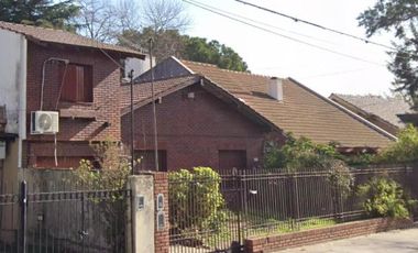 Casa en venta - 6 Dormitorios 4 Baños - General San Martín