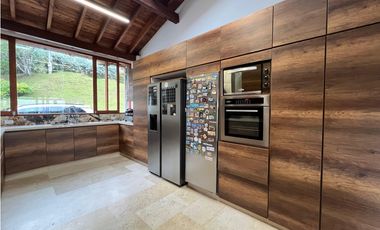 Se arrienda casa campestre en Parcelacion  paulandia  - Via Retiro