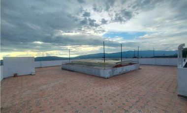 Se vende Local Central en La Mesa Cundi