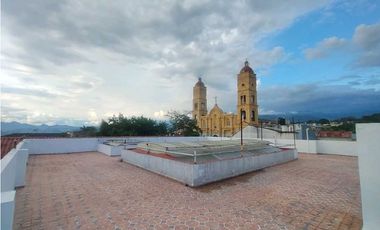 Se vende Local Central en La Mesa Cundi