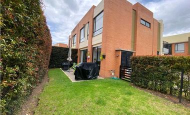 Casa en venta en conjunto Oikos Savanna, cajica