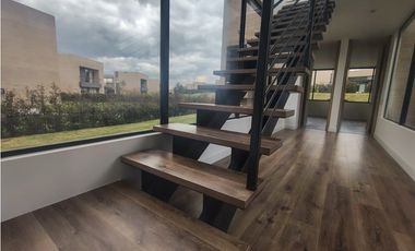 GIA 245. Casa en venta, Ponte Verdi- Cota