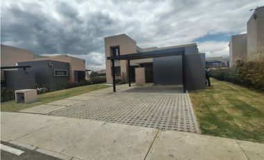 GIA 245. Casa en venta, Ponte Verdi- Cota