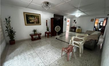 SE VENDE CASA INDEPENDIENTE MERCEDES NORTE