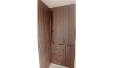 SE VENDE   APARTAMENTOEN EL EDIFICIO BRUCELAS VILLAMIL /GIRON.