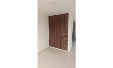SE VENDE   APARTAMENTOEN EL EDIFICIO BRUCELAS VILLAMIL /GIRON.
