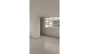 SE VENDE   APARTAMENTOEN EL EDIFICIO BRUCELAS VILLAMIL /GIRON.