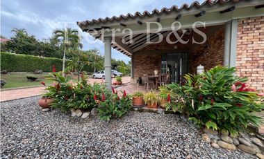 CASA CAMPESTRE CONDOMINIO MIRALOMAS DE HOLANDA