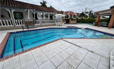 CASA CAMPESTRE CONDOMINIO MIRALOMAS DE HOLANDA