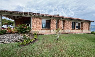 CASA CAMPESTRE CONDOMINIO MIRALOMAS DE HOLANDA