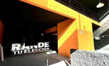 Local comercial en  Alquiler a metros estacion Lomas de Zamora