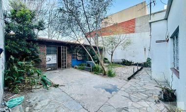 Local comercial en  Alquiler a metros estacion Lomas de Zamora