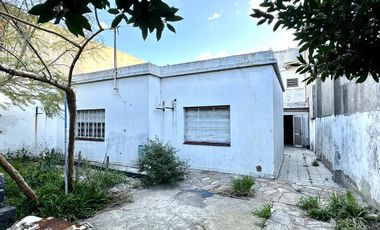 Local comercial en  Alquiler a metros estacion Lomas de Zamora