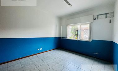 Local comercial en  Alquiler a metros estacion Lomas de Zamora