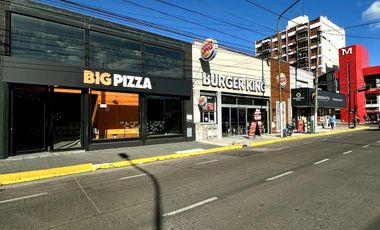 Local comercial en  Alquiler a metros estacion Lomas de Zamora