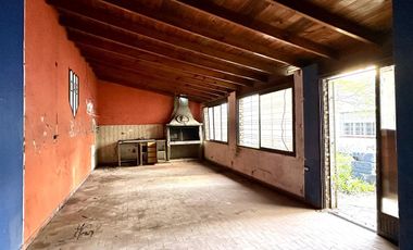 Local comercial en  Alquiler a metros estacion Lomas de Zamora