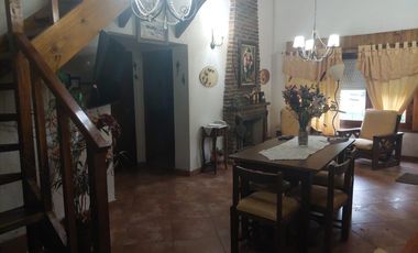 Casa en venta - 4 Dormitorios 2 Baños - Cochera - 572Mts2 - Valeria del Mar